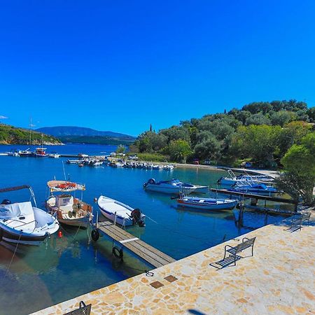 Theophilos Dio Agios Stefanos  Exterior photo